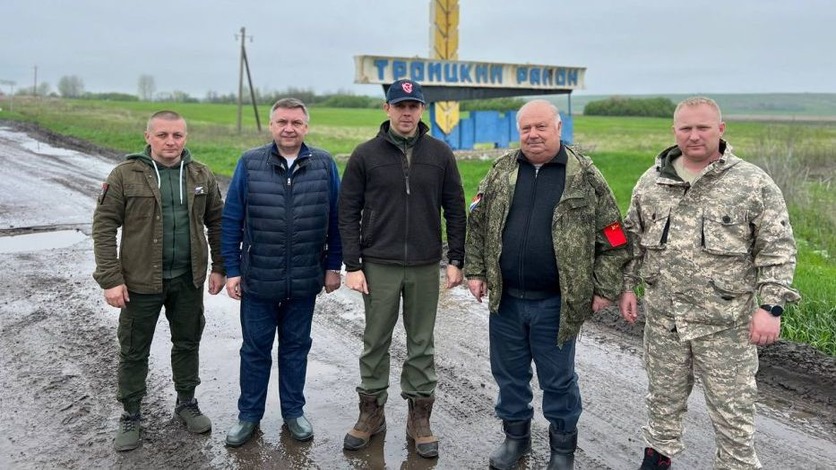 Орловский губернатор Андрей Клычков посетил подшефный район ЛНР