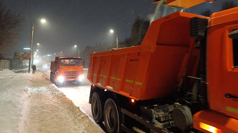Снег с улиц Орла убирают круглосуточно