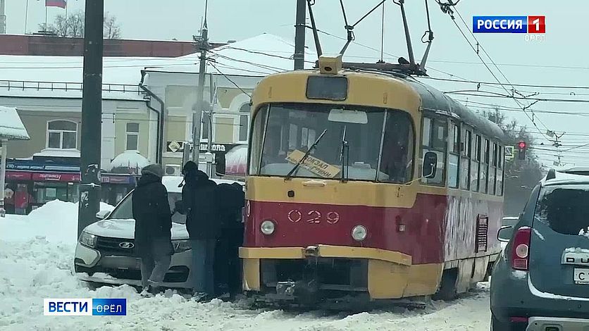 Трамваи в Орле снова попали под удар снежной стихии