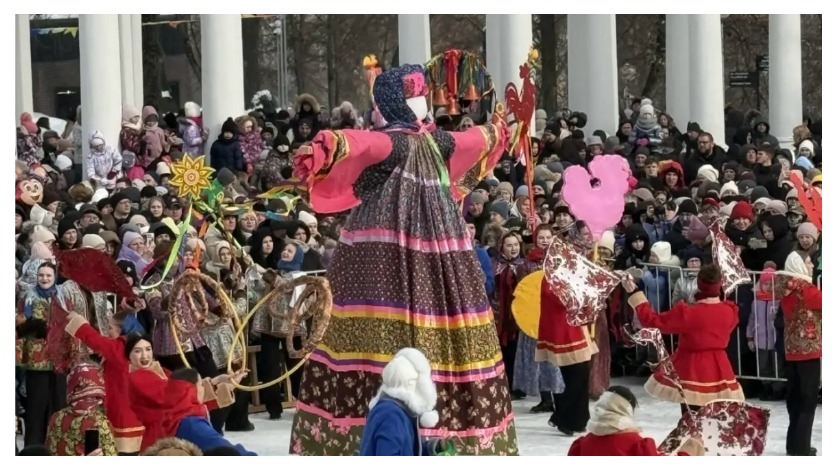 Празднование Масленицы в Орле завершилось сжиганием чучела